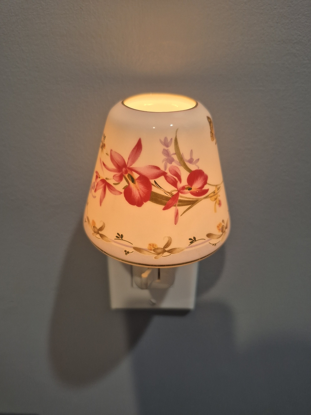 Vintage Adeline Collection Orchid Porcelain Night Light